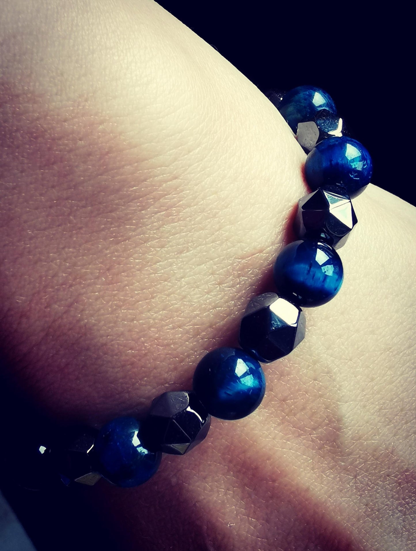 Courage, Strength, Healing Blue Tiger eye and Faceted Hematite Bracelet